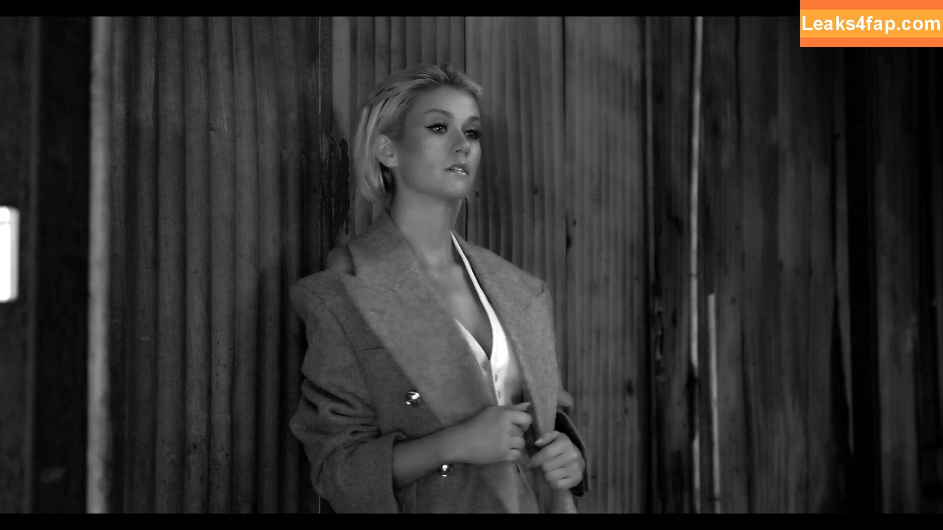 Katherine McNamara / kat.mcnamara слитое фото фото #0229