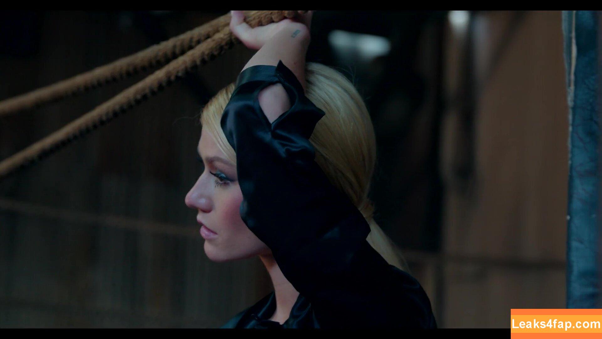 Katherine McNamara / kat.mcnamara слитое фото фото #0230