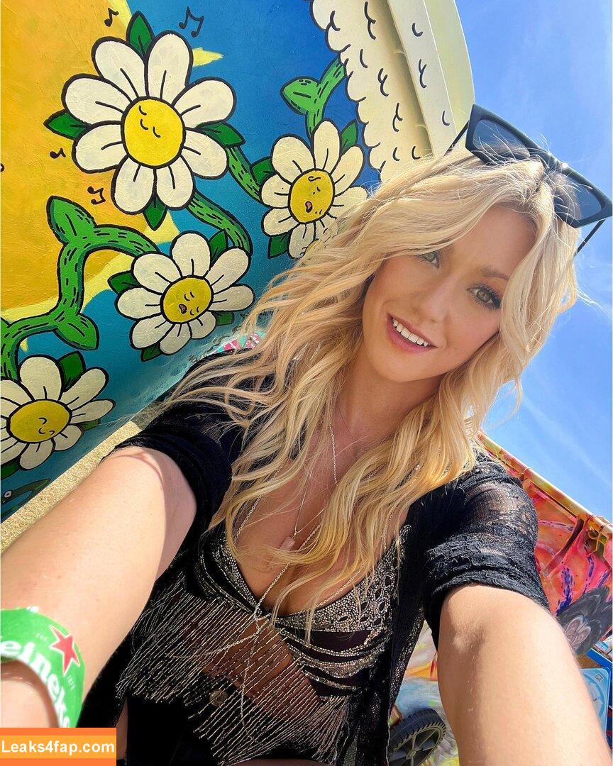 Katherine McNamara / kat.mcnamara слитое фото фото #0245