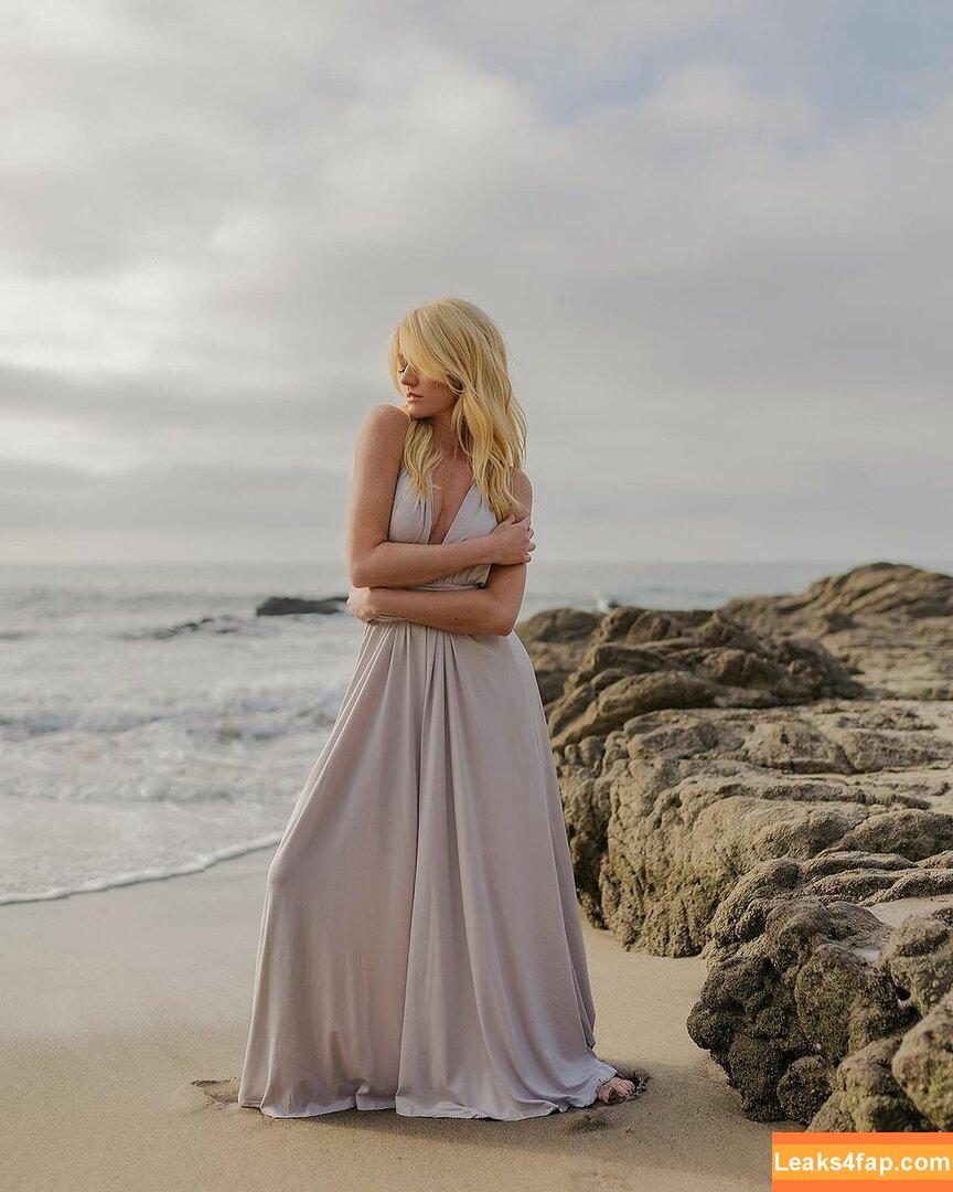 Katherine McNamara / kat.mcnamara слитое фото фото #0324