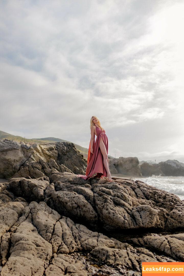 Katherine McNamara / kat.mcnamara слитое фото фото #0330