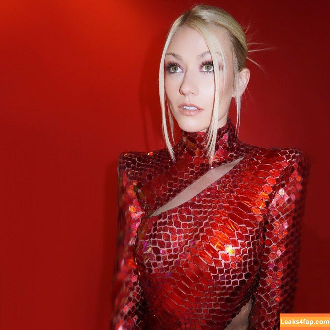 Katherine McNamara / kat.mcnamara слитое фото фото #0381