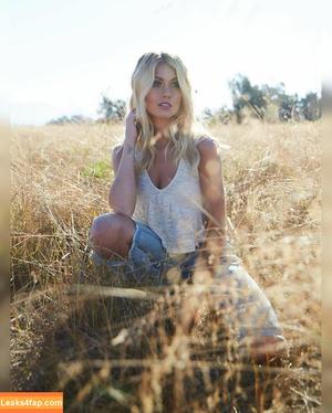 Katherine McNamara фото #0029