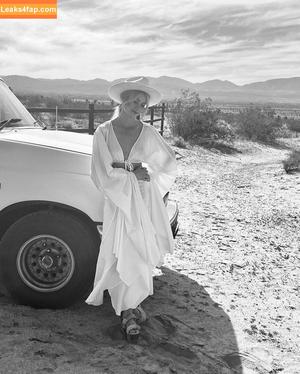 Katherine McNamara фото #0037