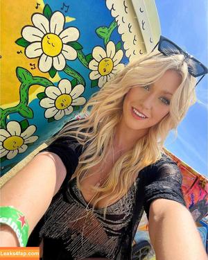 Katherine McNamara фото #0245