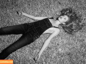 Katherine McNamara фото #0297