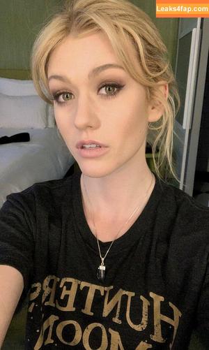 Katherine McNamara фото #0432