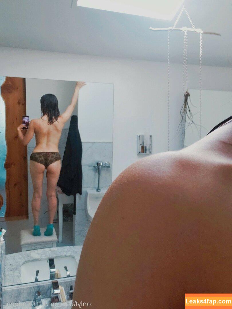 Katherine Ramdeen / katramdeen leaked photo photo #0135