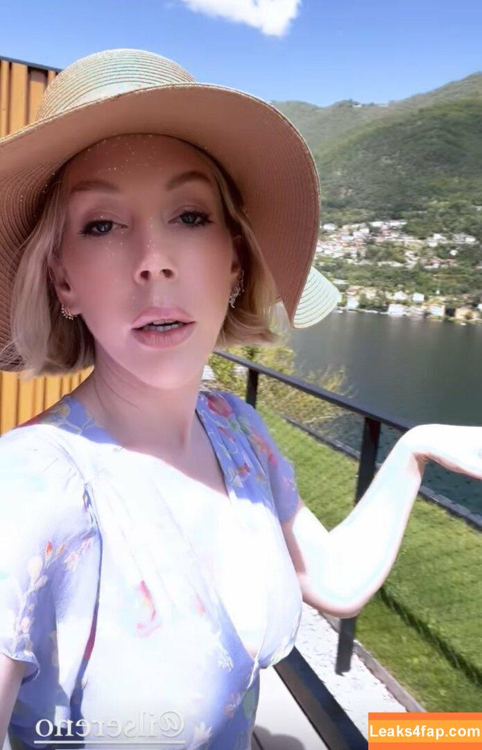 Katherine Ryan / kateryan / kathbum leaked photo photo #0116