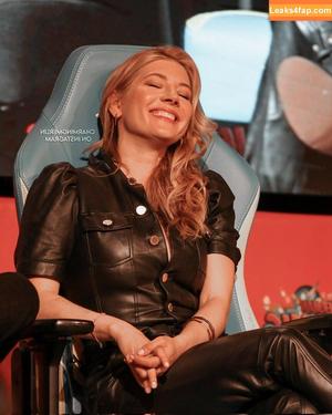 Katheryn Winnick photo #0049