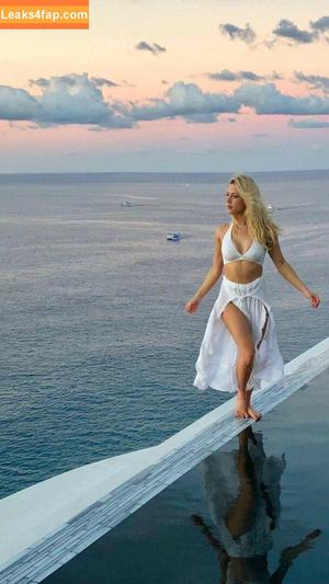 Katheryn Winnick photo #0060