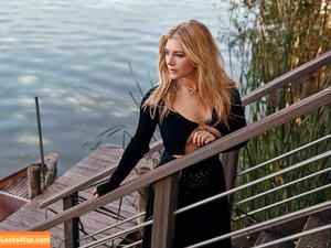 Katheryn Winnick photo #0129