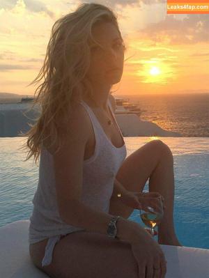 Katheryn Winnick photo #0181