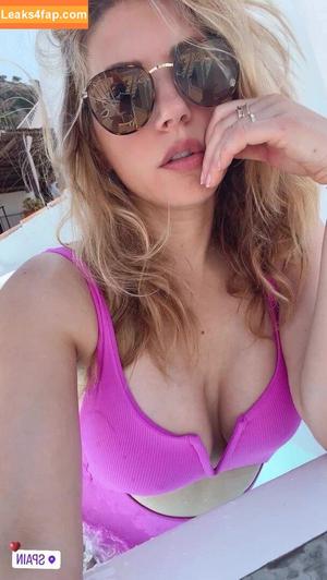 Katheryn Winnick photo #0325