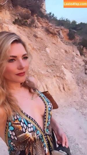 Katheryn Winnick photo #0344