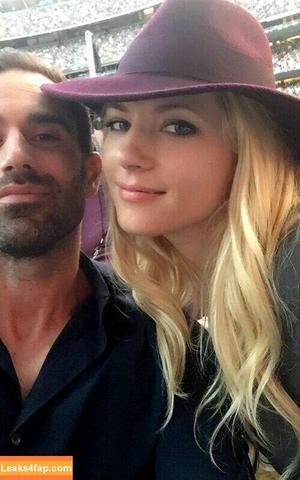 Katheryn Winnick фото #0759