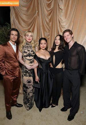 Kathryn Newton фото #0272