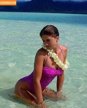 Kathy Ireland photo #0003