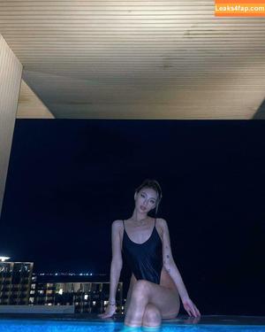 Kathy Zheng photo #0019
