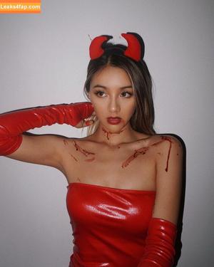 Kathy Zheng photo #0074