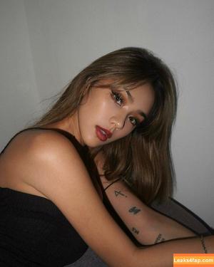 Kathy Zheng photo #0105