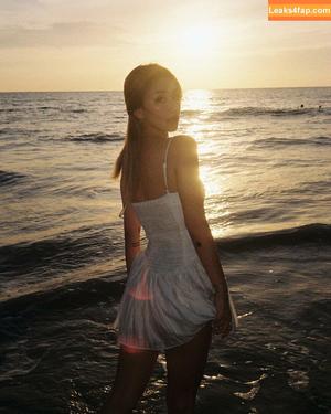 Kathy Zheng photo #0134