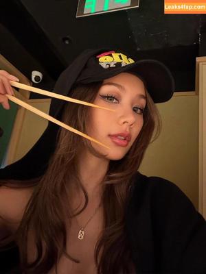 Kathy Zheng photo #0347