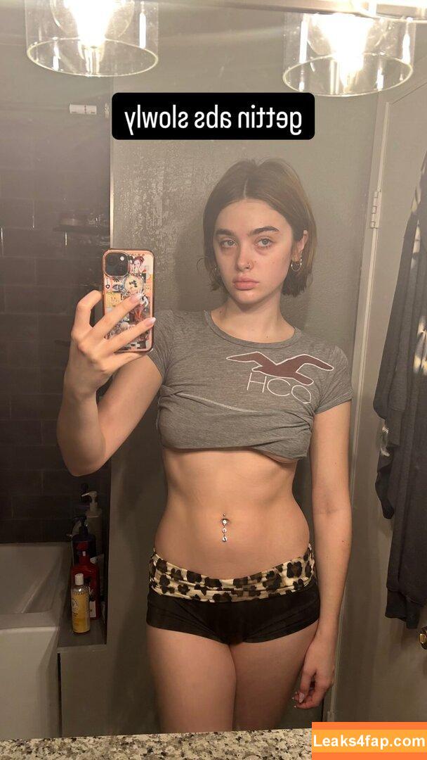 Katie Blake / katieblake_is_tired / that_one_tall_mf_ leaked photo photo #0010