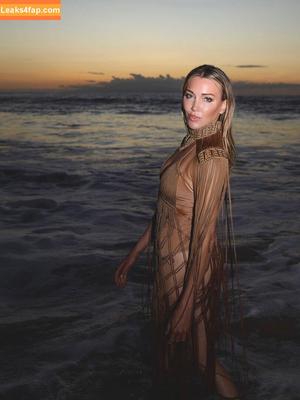 Katie Cassidy photo #0324