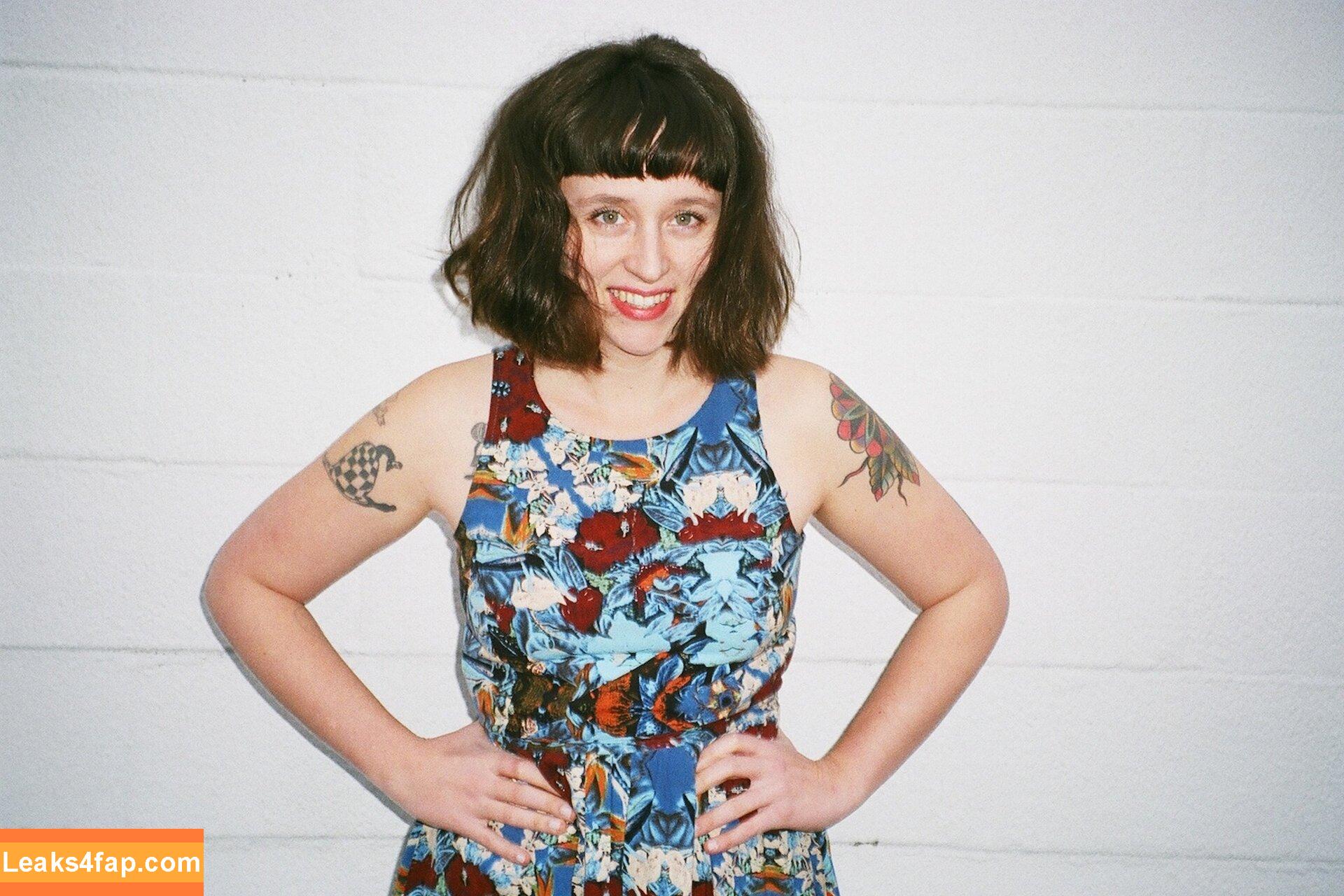 Katie Crutchfield / Waxahatchee / waxa_katie leaked photo photo #0038
