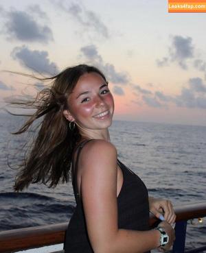 Katie Donnelly photo #0025