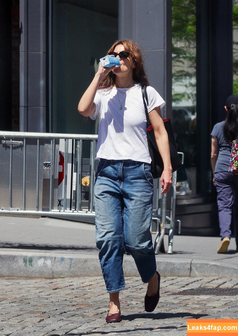 Katie Holmes / katieholmes / katieholmes212 / katieholmesfeetlove leaked photo photo #0094
