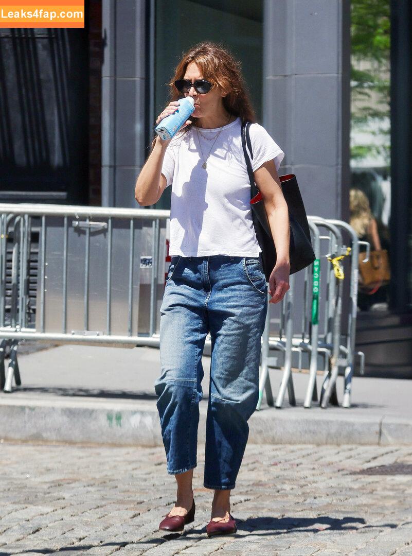 Katie Holmes / katieholmes / katieholmes212 / katieholmesfeetlove leaked photo photo #0097