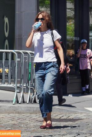 Katie Holmes photo #0092