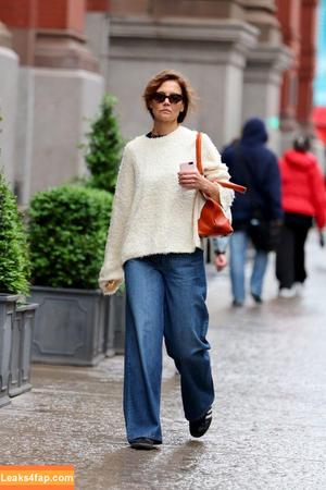 Katie Holmes photo #0104