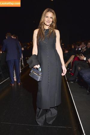 Katie Holmes photo #0302