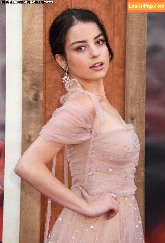 Katie Sarife /  leaked photo photo #0005