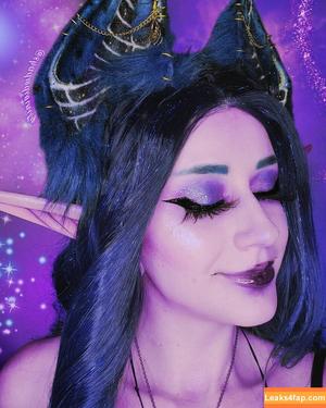 Katietriggersme photo #0001