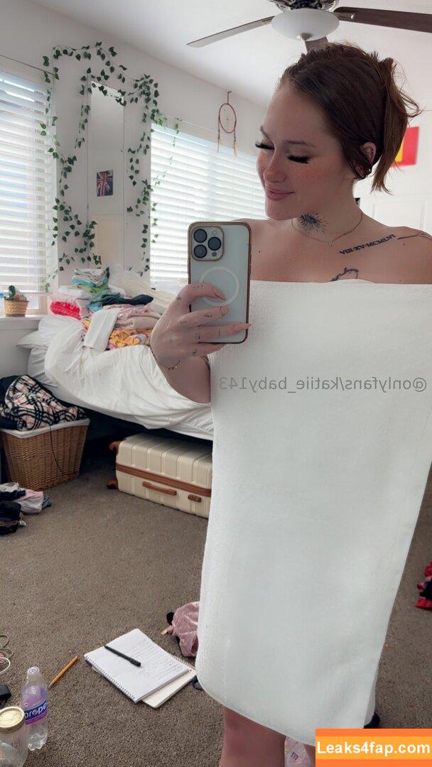 katiie_baby143free /  leaked photo photo #0019