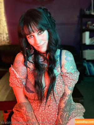 katitajewelnovak photo #0198