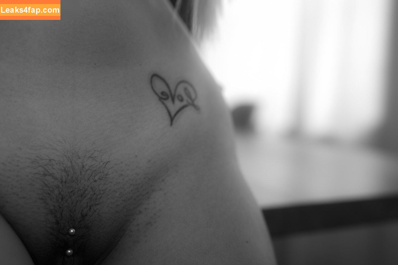 Katjaxlena (katjaxlena_sensual) / Katjaxlena_sensual leaked photo photo #0035