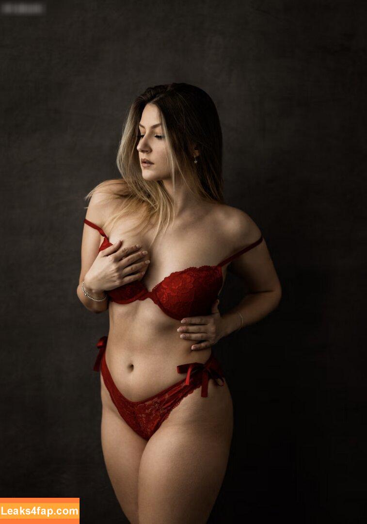 Katjaxlena (katjaxlena_sensual) / Katjaxlena_sensual leaked photo photo #0065