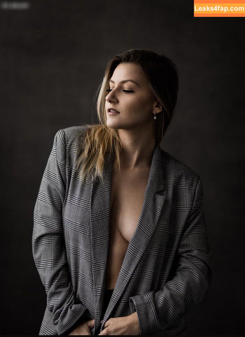 Katjaxlena (katjaxlena_sensual) / Katjaxlena_sensual leaked photo photo #0069