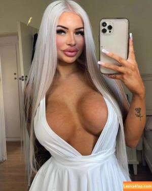 Katriina Lindqvist фото #0007