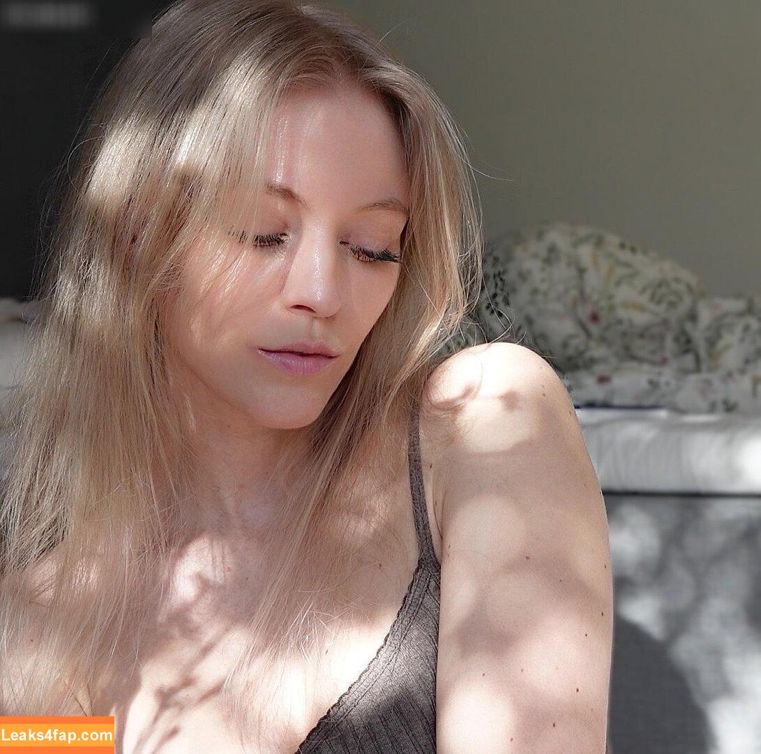 Katrine ASMR / itsyourkatrine слитое фото фото #0099