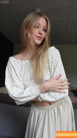 Katrine ASMR фото #0082