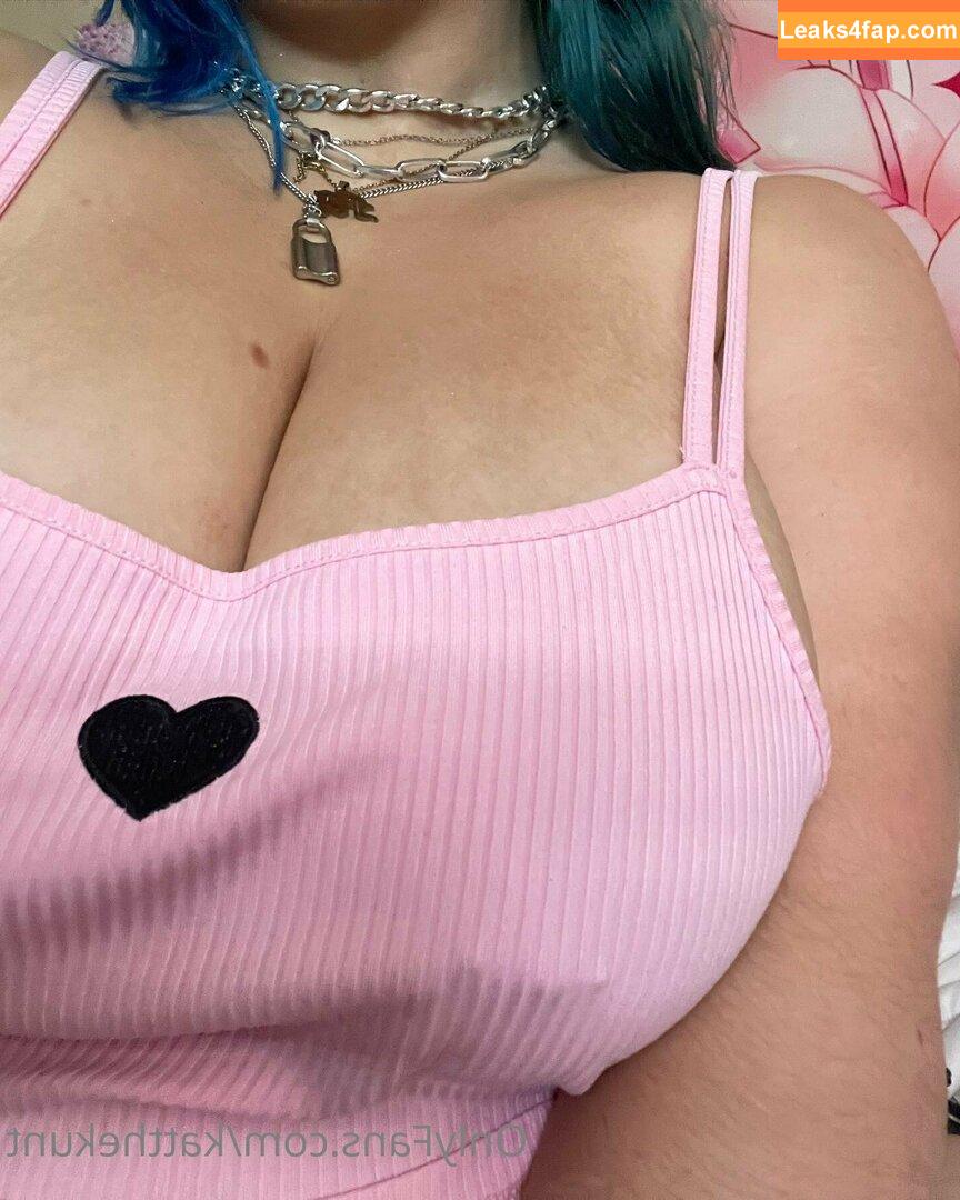 KatTheKunt / katthemilfykunt leaked photo photo #0005