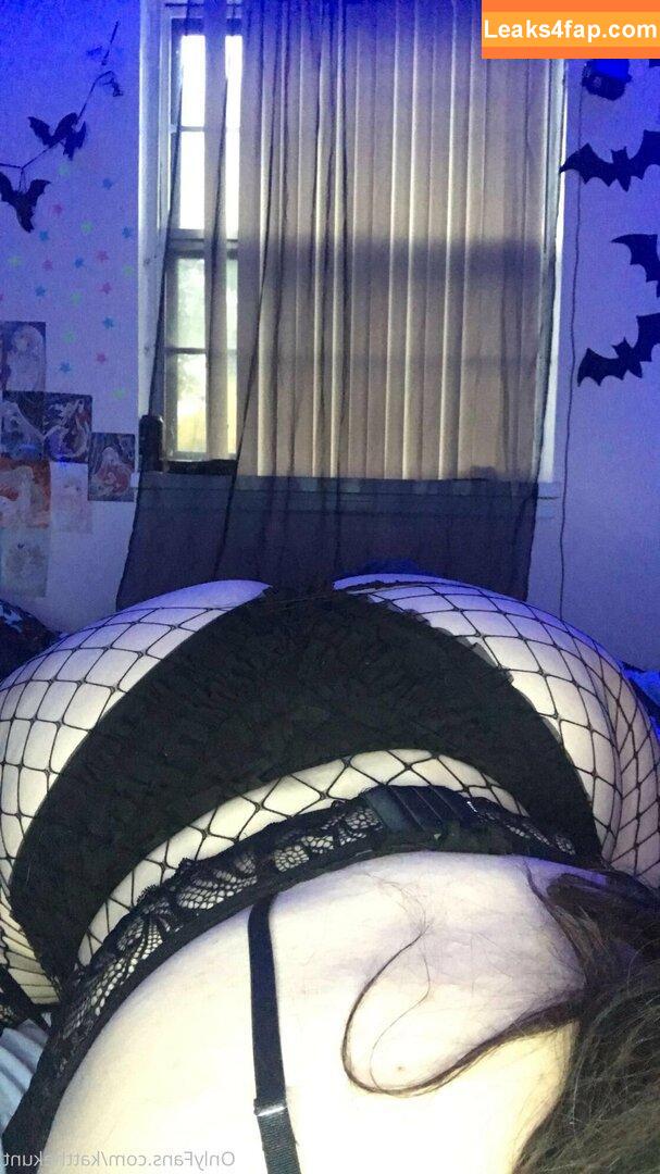 KatTheKunt / katthemilfykunt leaked photo photo #0230
