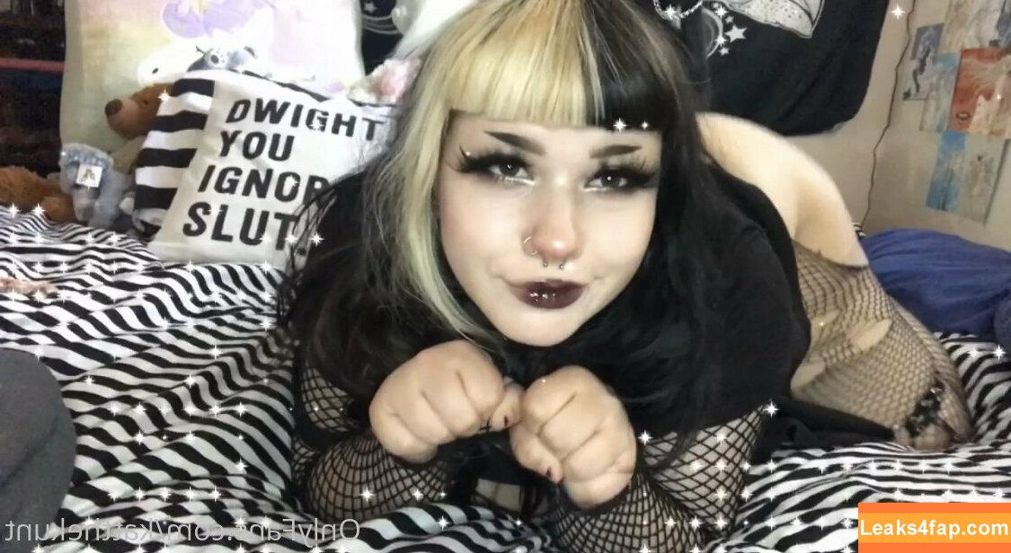 KatTheKunt / katthemilfykunt leaked photo photo #0330