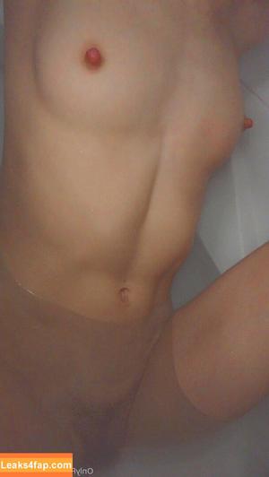 KatWoods photo #0029